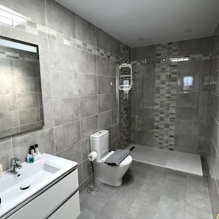 Apartment Casa Breen - Spacious 1 Bedroom In Matagorda With Communal Pool